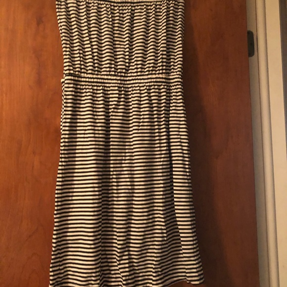Gap The Now striped strapless dress - Picture 2 of 4